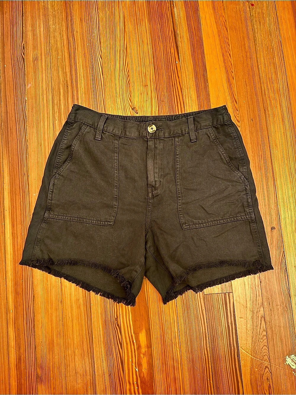 Aerie Women's Cargo Shorts in Black